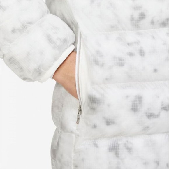 Womens Nike Jacket Large Sportswear Loose Fit Puffer Thermore Synthetic Fill - Picture 6 of 8